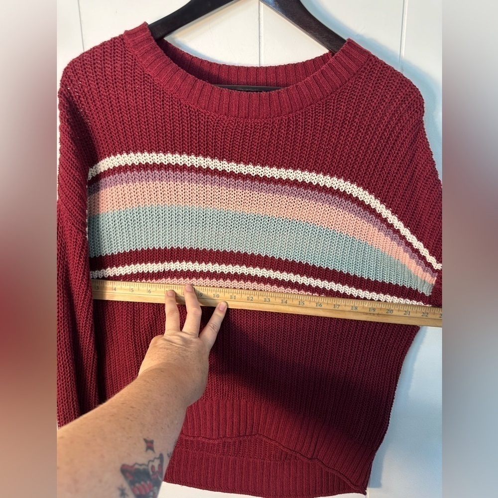 American Eagle Women’s Size Small Maroon Varsity Long Sleeve Crew Sweater - Picture 7 of 8
